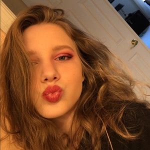 Meet your Posher, Becky